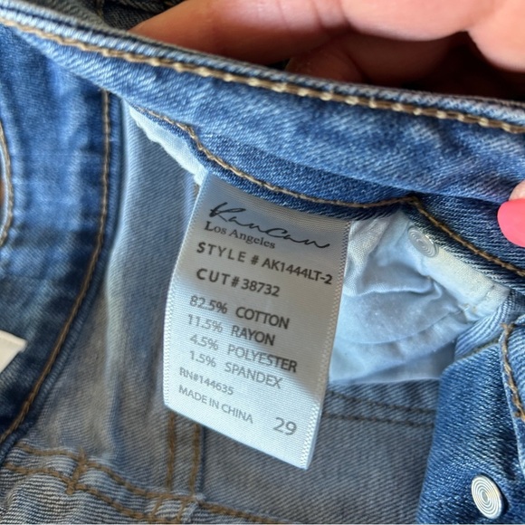 KanCan Cropped High Rise Button Front Slightly Distressed Jeans Size 29 - Picture 10 of 10